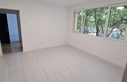 Apartament cu 3 camere, semidecomandat, 62 mp