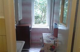 Apartament 3 camere, semidecomandat, 42mp, zona Vest 