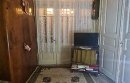 Casa interbelica cu 2 camere, 70 mp, teren de 110 mp, Centru