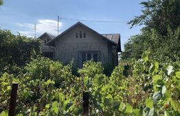 Casa cu 3 camere, 80 mp utili, teren cu 580 mp, Nord