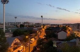 Apartament cu 3 camere, 90 mp, decomandat, Cioceanu