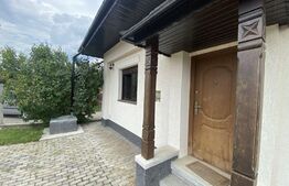 Casa de vacanta, cu 3 camere, 120 mp utili. teren cu 1000 mp, Scorteni