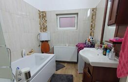 Casa cu 3 camere, 380 mp, Marasesti