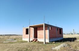 Casa individuala, 180 mp utili, teren cu 789 mp, sat Strejnicu