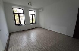 Casa cu 4 camere, 161 mp utili, teren cu 512 mp, Ultracentral