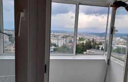 Apartament cu 4 camere, 73 mp, decomandat, 