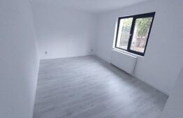 Casa 7 camere, 194 mp, Sud