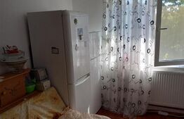 Apartament 3 camere, 44 mp, Vest