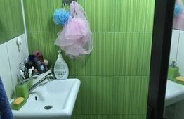 Apartament cu 2 camere, 40 mp, etaj intermediar, Democratiei