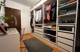 Apartament cu 3 camere, decomandat in zona 9 Mai 