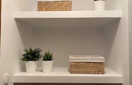 Apartament cu 3 camere, decomandat in zona 9 Mai 