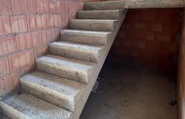 Casa individuala, 4 camere, 232mp, 690mp teren, Strejnicu