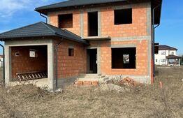 Casa individuala, 4 camere, 232mp, 690mp teren, Strejnicu