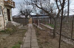 Casa individuala 6 camere, 200 mp, teren 920mp, Bucov