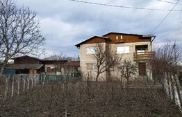 Casa individuala 6 camere, 200 mp, teren 920mp, Bucov