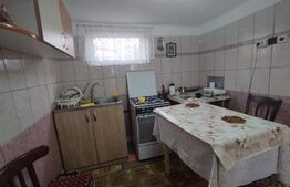 Casa individuala 6 camere, 200 mp, teren 920mp, Bucov