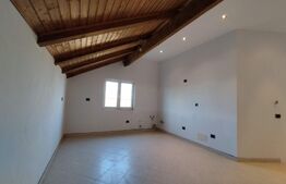 Casa individuala 6 camere, 300mp, teren 800m, Bucov