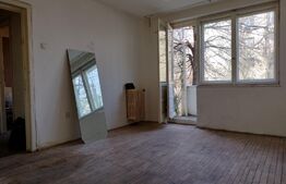 Apartament 3 camere, 55mp,  semidecomandat, zona Andrei Muresanu