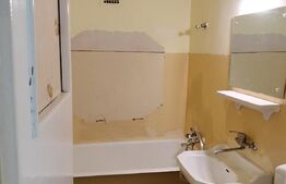 Apartament 3 camere, 55mp,  semidecomandat, zona Andrei Muresanu