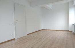 Apartament 3 camere, decomandat