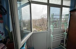 Apartament 3 camere semidecomandat, Vest 