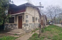 Casa individuala 3 camere,100 mp, teren 1400 mp, Lipanesti