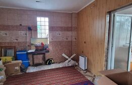 Doua case individuale, suprafata totala 180 mp, in aceeasi curte, teren 900 mp, Ploiestiori