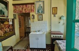 Casa individuala, 3 camere, 73 mp utili, teren 300 mp, zona Eroilor