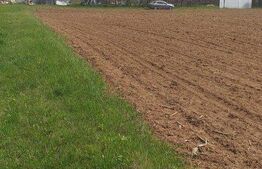 Teren intravilan 5400 mp, deschidere 22 ml, in Baicoi