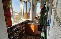 Apartament 3 camere, decomandat, 55mp, Democratiei