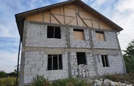 Casa individuala, 7 camere, 400mp, teren 3800mp, Corlatesti