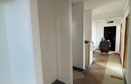 Apartament 3 camere decomandate, 86 mp, boxa, zona Hale