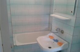 Apartament 3 camere, semidecomandat, 42mp, zona Vest 