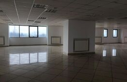 Spatiu comercial, de 2500 mp, Exterior Est