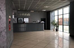 Spatiu comercial, de 2500 mp, Exterior Est