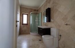 Vila de lux 4 camere, 201mp, 70 mp terase, teren 450mp, zona 9 Mai