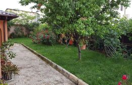 Vila cu 11 camere, 450 mp, teren cu 620 mp, 2 locuri de parcare cu garaj