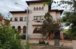 Vila cu 11 camere, 450 mp, teren cu 620 mp, 2 locuri de parcare cu garaj