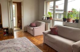 Vila cu 11 camere, 450 mp, teren cu 620 mp, 2 locuri de parcare cu garaj