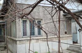 Casa individuala cu 4 camere, 114 mp utili, teren cu 438 mp, Est