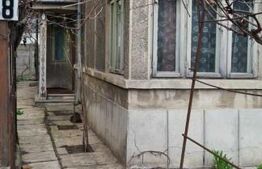 Casa individuala cu 4 camere, 114 mp utili, teren cu 438 mp, Est