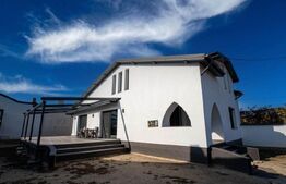 Casa cu 4 camere, 135 mp utili, teren cu 468 mp, Central