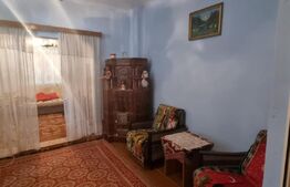 Casa formata din 2 corpuri alaturate, 5 camere, 125 mp, teren 400 mp