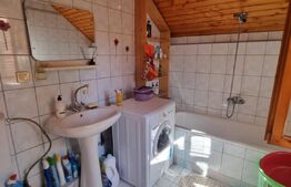 Casa individuala 3 camere, 144 mp, teren 1039 mp, Blejoi