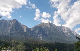 Pensiune 12 camere, 429mp, Busteni, zona Zamora