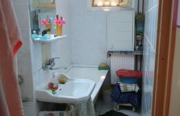 Apartament 2 camere Vest , etaj 2 , geam la baie 