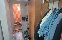 Apartament, 3 camere, decomandat, zona Malu Rosu 