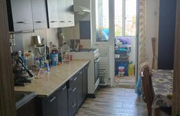 Apartament, 3 camere, decomandat, zona Malu Rosu 