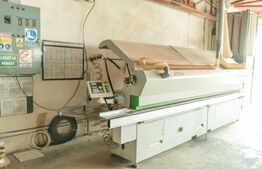 Hale, spațiu producție și depozitare 3187 mp și teren 9141 mp.