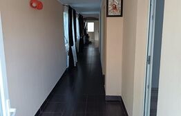 Casa renovata complet 4 camere , Living Open space , plus casa la rosu in spate 
